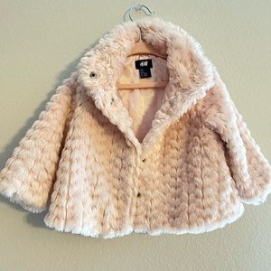 H&M Long-sleeved jacket in soft teddy bear fabric. Lined. Size: 12-18 months